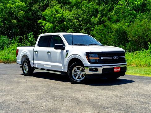 Used 2025 Ford F150 XLT w/ Equipment Group 301A Standard RWD image 2