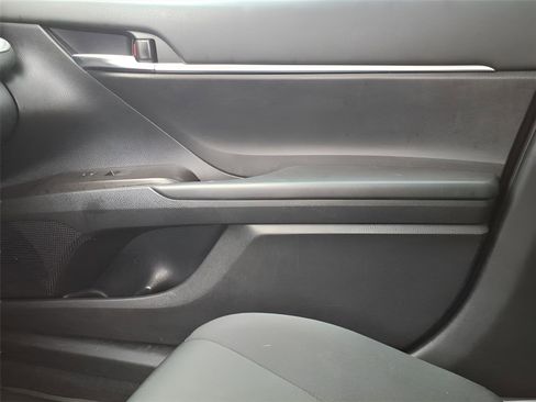 Used 2023 Toyota Camry LE image 25