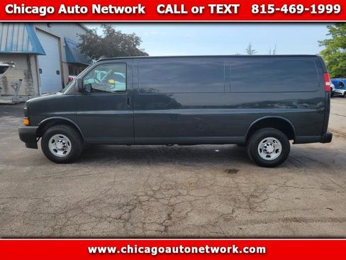 Used 2017 Chevrolet Express 3500 Extended RWD image 1