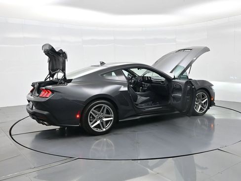 Used 2024 Ford Mustang GT Premium image 37