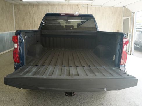 Used 2022 Chevrolet Silverado 1500 LT AWD/4WD image 37