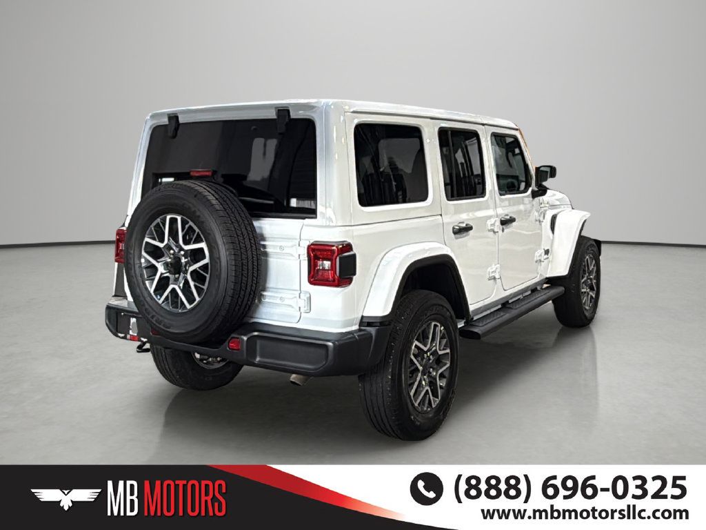 Used 2025 Jeep Wrangler Unlimited Sahara AWD/4WD image 4