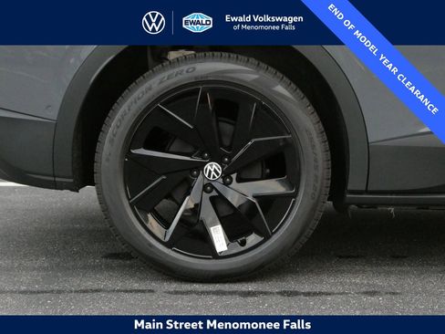 New 2025 Volkswagen ID.4 Pro S image 18