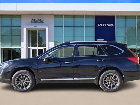 Used 2018 Subaru Outback 3.6R Touring image 3