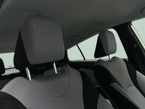 Used 2021 Toyota Prius LE w/ Carpet Mat Package (TMS) AWD/4WD image 17