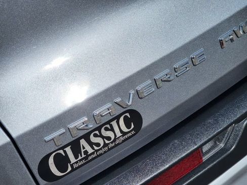 Certified 2026 Chevrolet Traverse LT AWD/4WD image 12