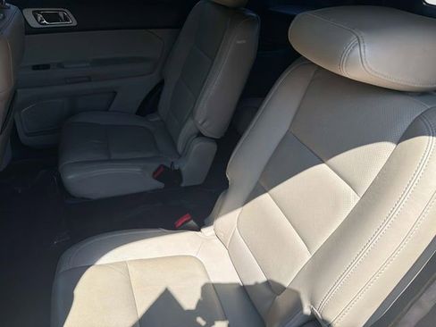 Used 2014 Ford Explorer Limited w/ Equipment Group 301A AWD/4WD image 13