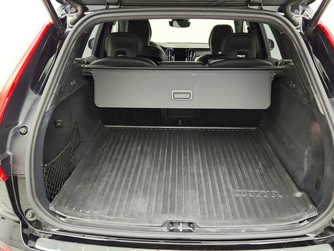 Used 2025 Volvo XC60 B5 Ultra w/ Protection Package Premier AWD/4WD image 37