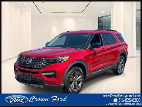 Certified 2023 Ford Explorer XLT w/ Equipment Group 202A AWD/4WD image 3