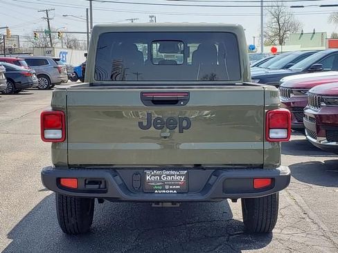 New 2026 Jeep Gladiator Sport AWD/4WD image 4