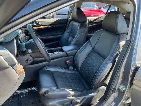 Used 2017 Nissan Maxima Platinum FWD image 18