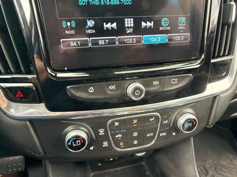 Used 2019 Chevrolet Traverse LT w/ LT Premium Package AWD/4WD image 55