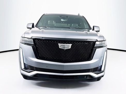 Used 2022 Cadillac Escalade Sport Platinum image 2