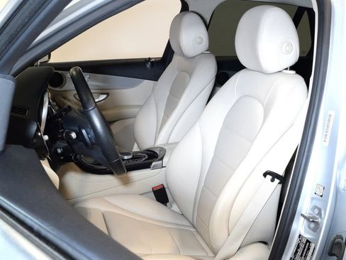 Used 2017 Mercedes-Benz GLC 300 4MATIC image 6