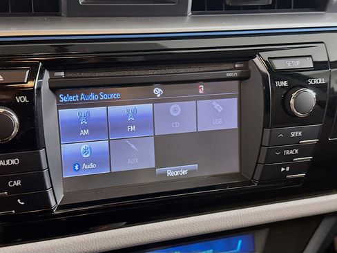 Used 2016 Toyota Corolla LE FWD image 21