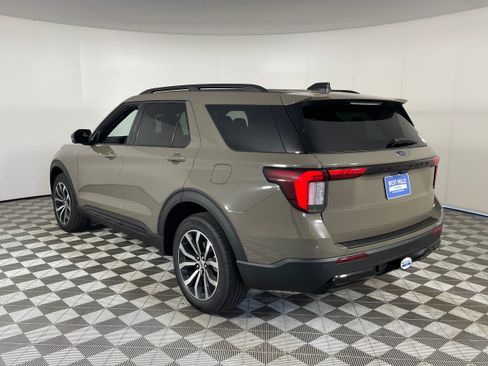 New 2026 Ford Explorer ST-Line AWD/4WD image 12