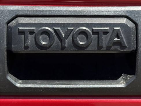 Used 2020 Toyota Tacoma TRD Off-Road AWD/4WD image 26