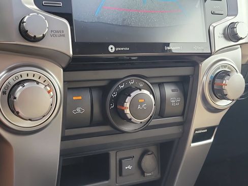 Used 2021 Toyota 4Runner SR5 Premium w/ Moonroof Package AWD/4WD image 28