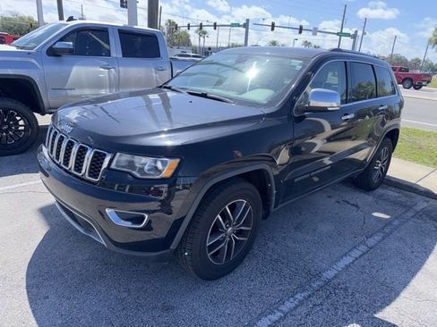 Used 2017 Jeep Grand Cherokee Limited image 2