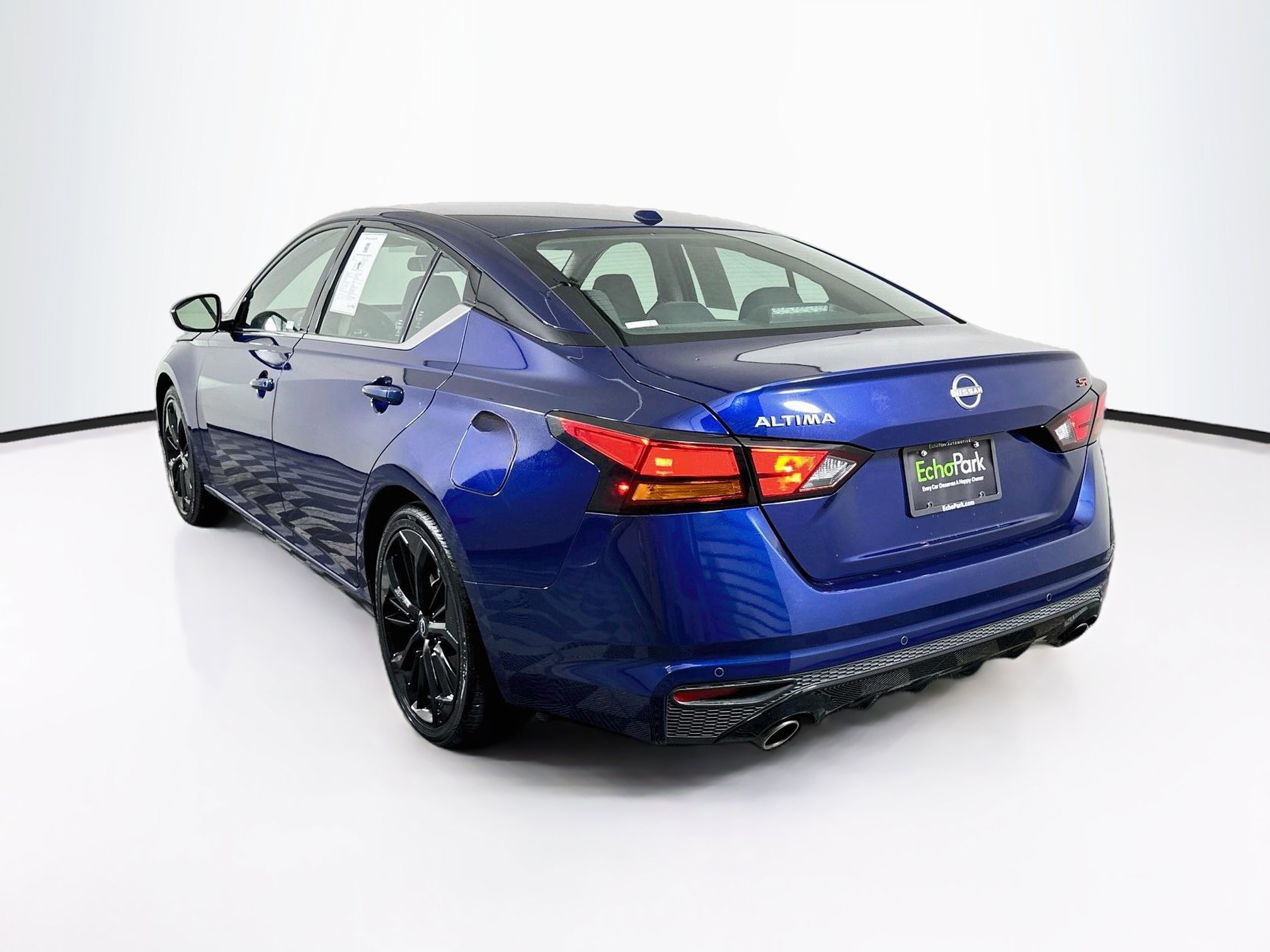 Used 2024 Nissan Altima 2.5 SR FWD image 5