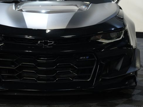 Used 2020 Chevrolet Camaro ZL1 RWD image 10