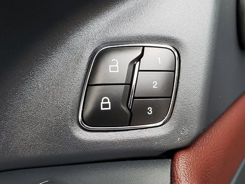 Certified 2022 Ford Expedition Limited image 23