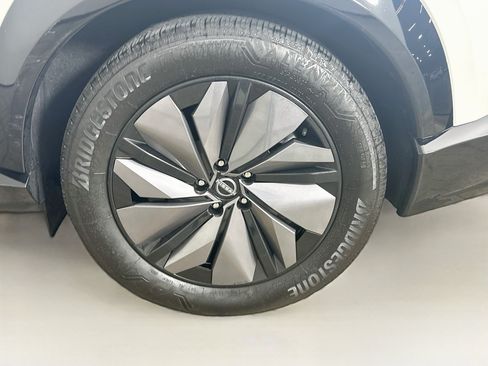 Used 2024 Nissan Ariya FWD image 11