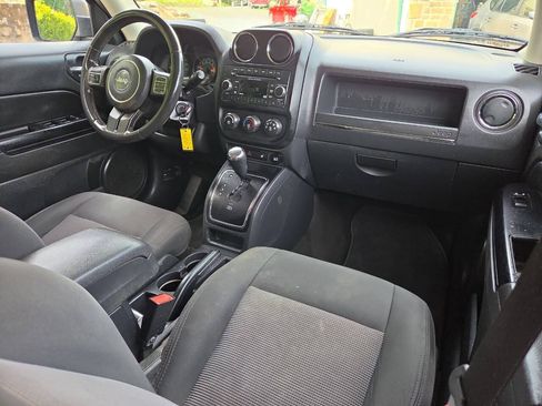 Used 2015 Jeep Patriot Latitude w/ Trailer Tow Prep Group AWD/4WD image 20
