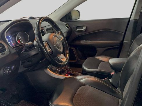 Used 2019 Jeep Compass Latitude w/ Popular Equipment Group AWD/4WD image 13