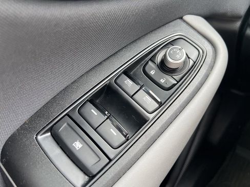 Used 2025 Subaru Outback Premium w/ Popular Package #1A image 17