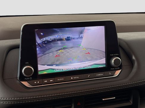 Used 2023 Nissan Rogue SV FWD image 19