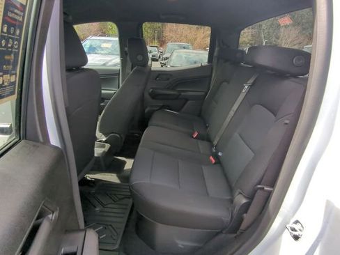 Used 2024 Chevrolet Colorado W/T image 32