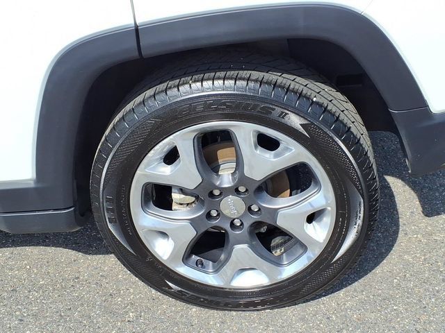 Used 2018 Jeep Compass Limited w/ Navigation Group AWD/4WD image 9