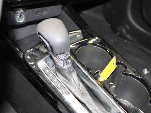 Used 2025 Chevrolet Trax LT image 26