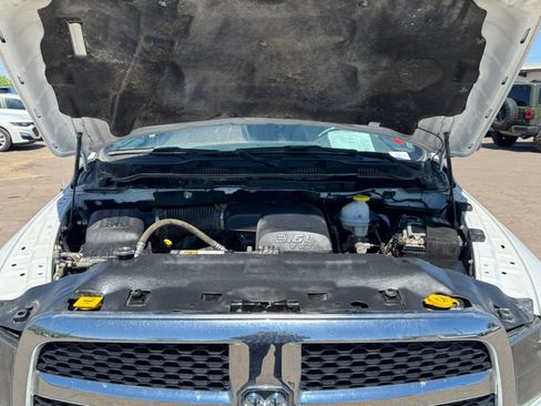 Used 2024 RAM 1500 Classic SLT AWD/4WD image 20