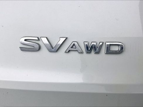 Used 2023 Nissan Rogue SV AWD/4WD image 17