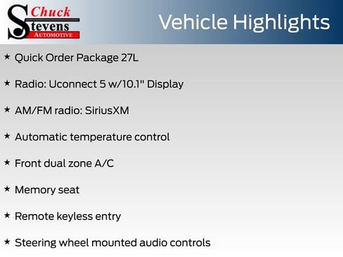 Used 2023 Chrysler Pacifica Touring-L image 4