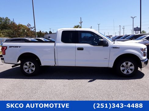Used 2015 Ford F150 XLT image 6