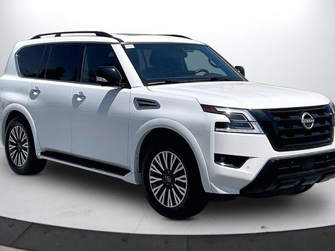 Used 2023 Nissan Armada SL w/ Midnight Edition Package RWD image 2