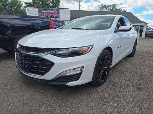 Used 2020 Chevrolet Malibu LT w/ Leather Package FWD image 1