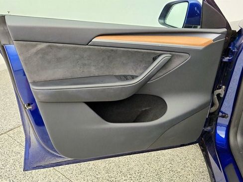 Used 2023 Tesla Model Y Long Range AWD/4WD image 11