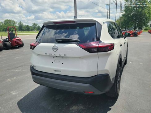 Used 2022 Nissan Rogue S FWD image 5