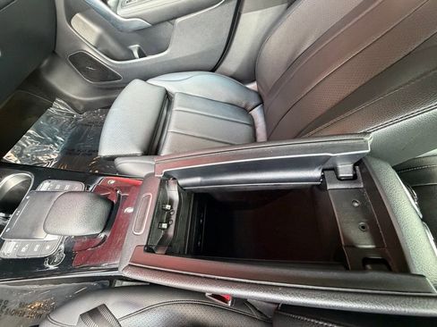 Used 2021 Mercedes-Benz CLA 250 4MATIC w/ Premium Package image 24