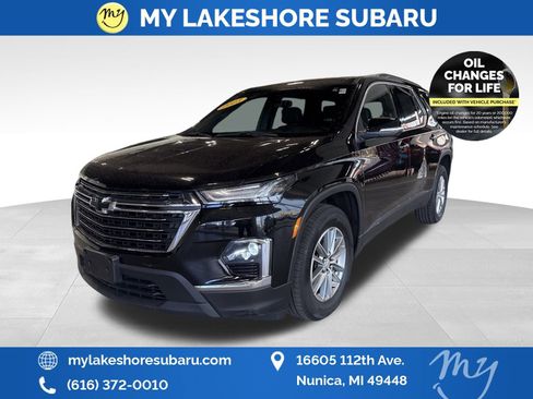 Used 2023 Chevrolet Traverse LT image 3
