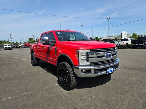 Used 2017 Ford F250 Lariat w/ Lariat Ultimate Package AWD/4WD image 4