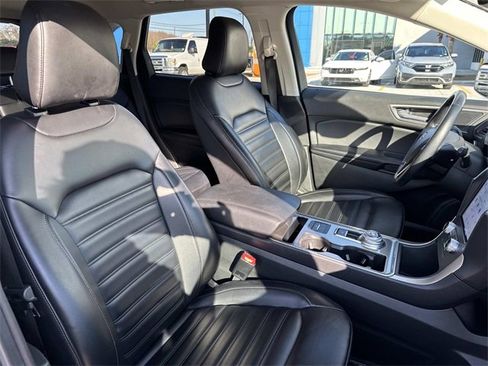 Used 2023 Ford Edge SEL image 10