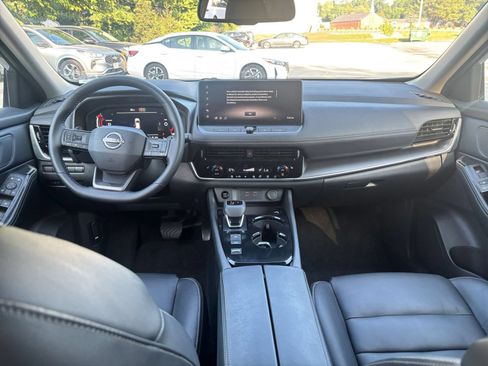 Used 2026 Nissan Rogue SL FWD image 31