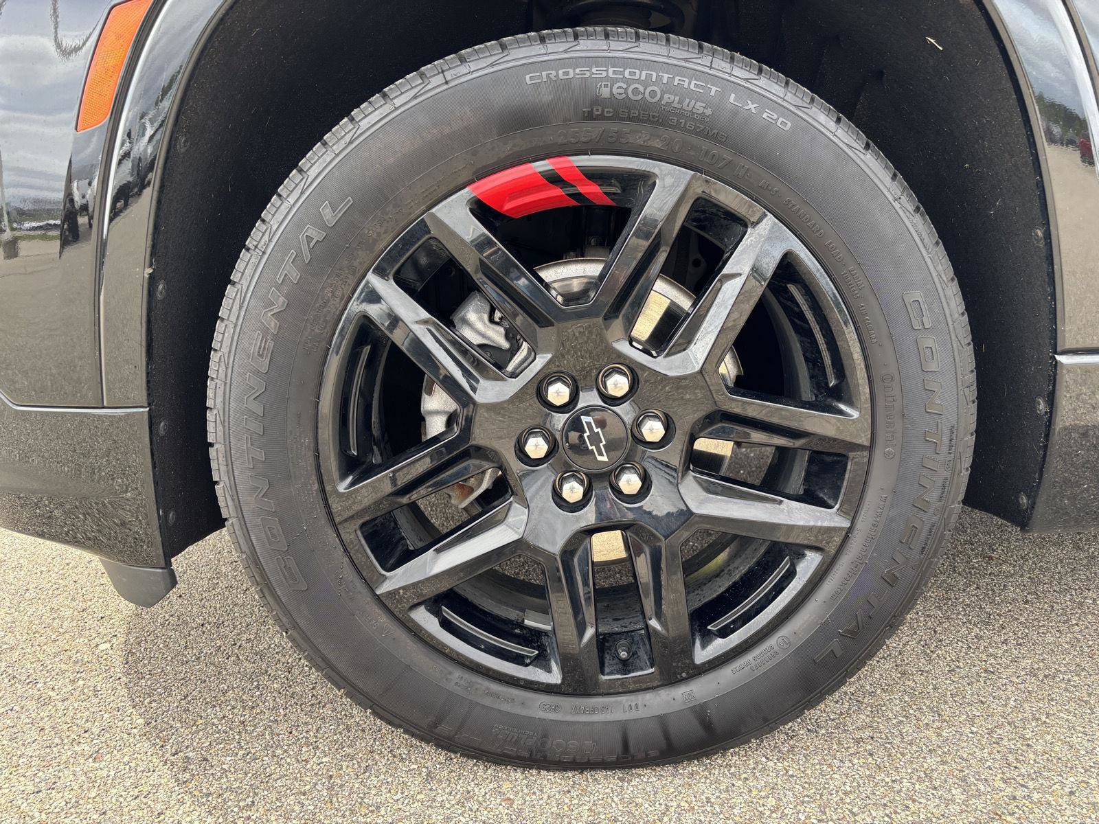 Used 2023 Chevrolet Traverse Premier w/ Redline Edition AWD/4WD image 7
