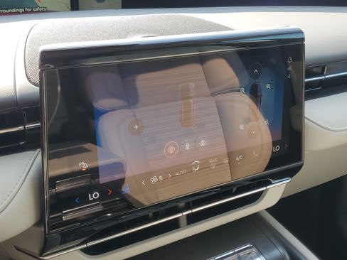 New 2026 Lincoln Nautilus Reserve AWD/4WD image 25