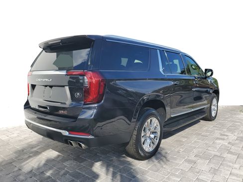 Used 2025 GMC Yukon XL Denali image 6